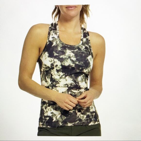 DSG Women’s Performance Tight Fit Tank Top Camo - Picture 1 of 6